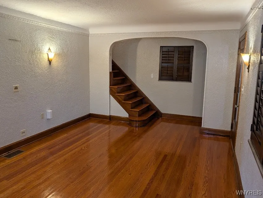 1388 Eggert Road, Amherst, New York 14226, Amherst, New York 14226, 3 Bedrooms Bedrooms, 6 Rooms Rooms,1 BathroomBathrooms,Residential Lease,Closed,1388 Eggert Road, Amherst, New York 14226,0,B1589085