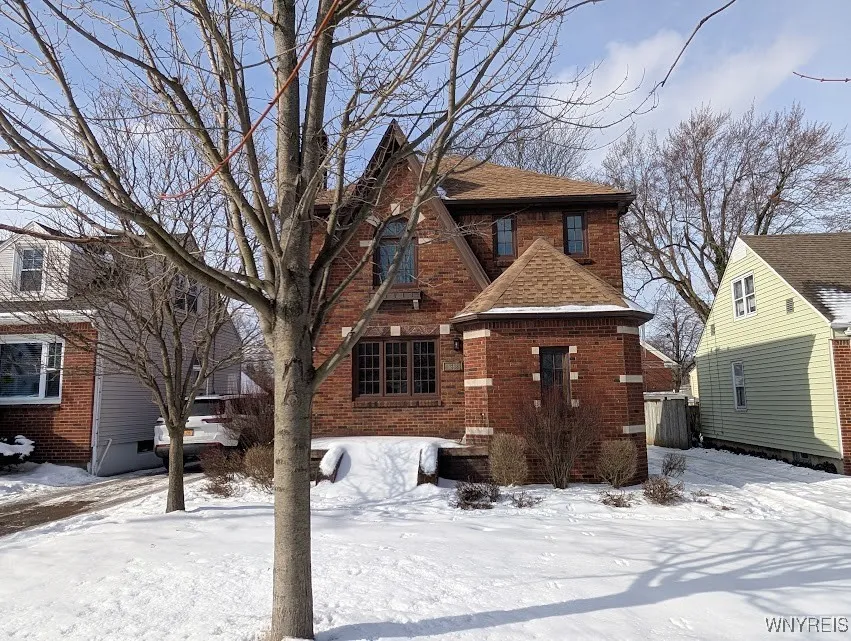 1388 Eggert Road, Amherst, New York 14226, Amherst, New York 14226, 3 Bedrooms Bedrooms, 6 Rooms Rooms,1 BathroomBathrooms,Residential Lease,Closed,1388 Eggert Road, Amherst, New York 14226,0,B1589085