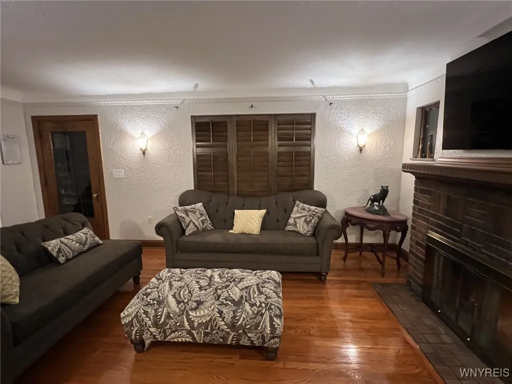 1388 Eggert Road, Amherst, New York 14226, Amherst, New York 14226, 3 Bedrooms Bedrooms, 6 Rooms Rooms,1 BathroomBathrooms,Residential Lease,Closed,1388 Eggert Road, Amherst, New York 14226,0,B1589085
