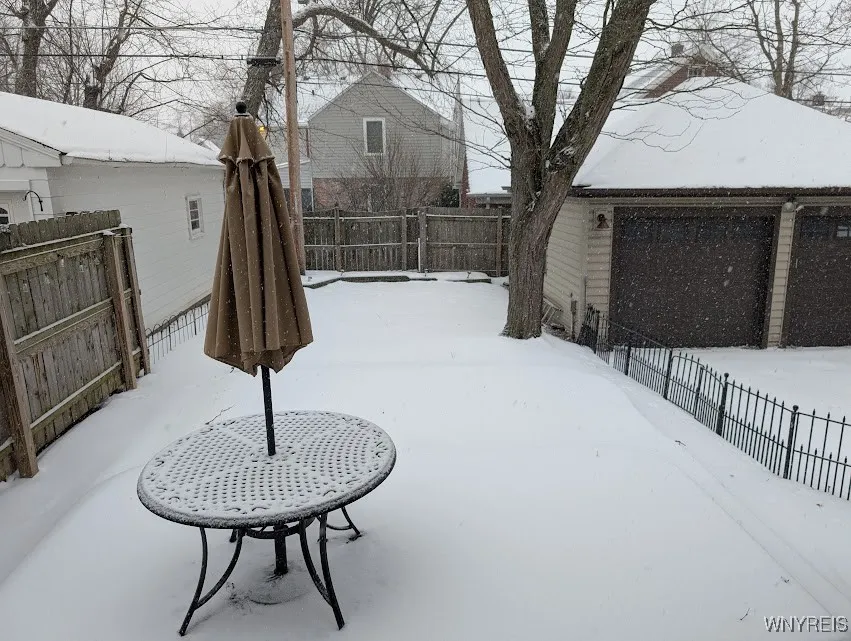 1388 Eggert Road, Amherst, New York 14226, Amherst, New York 14226, 3 Bedrooms Bedrooms, 6 Rooms Rooms,1 BathroomBathrooms,Residential Lease,Closed,1388 Eggert Road, Amherst, New York 14226,0,B1589085