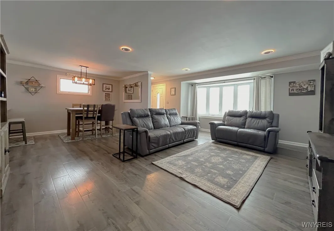 138 South Meadow Drive W, North Tonawanda, New Yor, North Tonawanda, New York 14120, 3 Bedrooms Bedrooms, 7 Rooms Rooms,2 BathroomsBathrooms,Residential,Closed,138 South Meadow Drive W, North Tonawanda, New Yor,0,B1588975