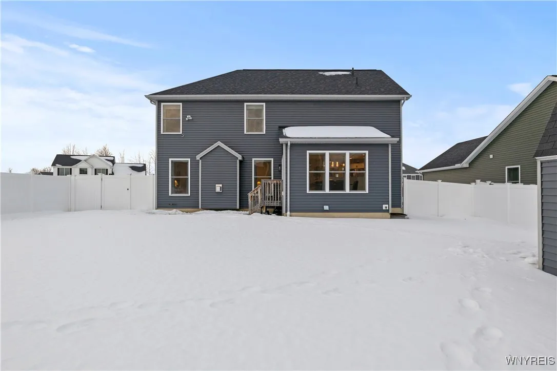 2350 Burbank Drive, Hamburg, New York 14085, Hamburg, New York 14085, 3 Bedrooms Bedrooms, 6 Rooms Rooms,2 BathroomsBathrooms,Residential,Closed,2350 Burbank Drive, Hamburg, New York 14085,0,B1587349