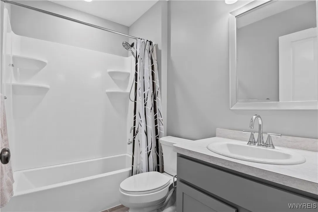 2350 Burbank Drive, Hamburg, New York 14085, Hamburg, New York 14085, 3 Bedrooms Bedrooms, 6 Rooms Rooms,2 BathroomsBathrooms,Residential,Closed,2350 Burbank Drive, Hamburg, New York 14085,0,B1587349