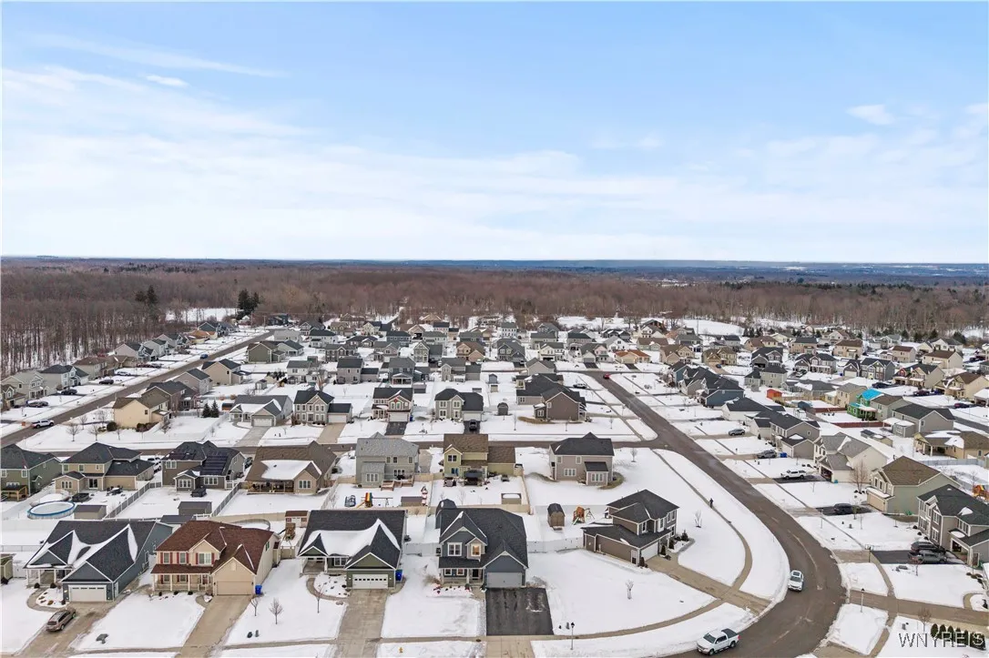 2350 Burbank Drive, Hamburg, New York 14085, Hamburg, New York 14085, 3 Bedrooms Bedrooms, 6 Rooms Rooms,2 BathroomsBathrooms,Residential,Closed,2350 Burbank Drive, Hamburg, New York 14085,0,B1587349
