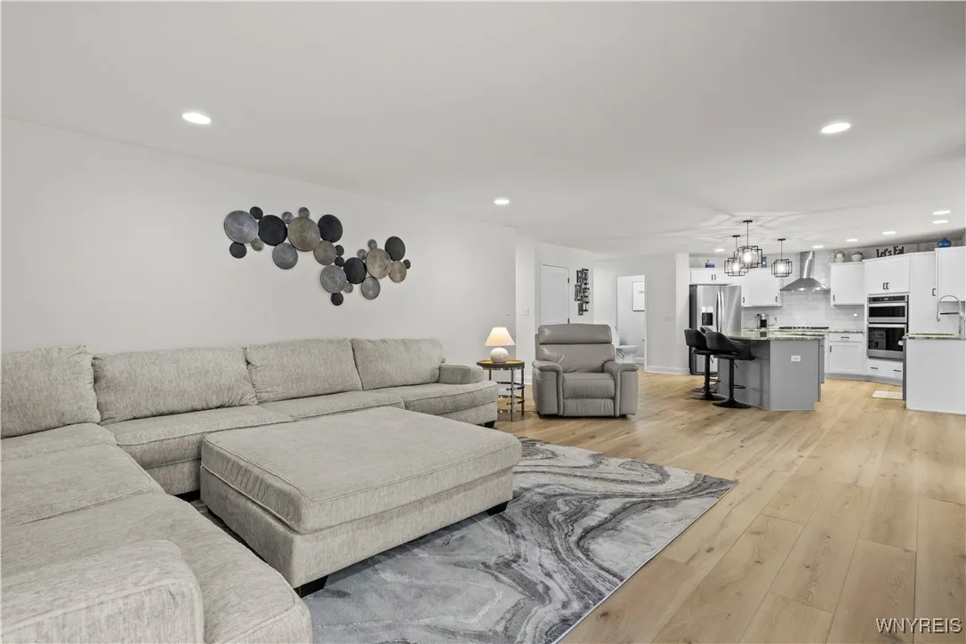 2350 Burbank Drive, Hamburg, New York 14085, Hamburg, New York 14085, 3 Bedrooms Bedrooms, 6 Rooms Rooms,2 BathroomsBathrooms,Residential,Closed,2350 Burbank Drive, Hamburg, New York 14085,0,B1587349