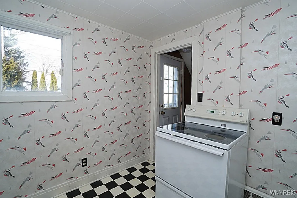196 Spaulding Street, North Tonawanda, New York 14, North Tonawanda, New York 14120, 3 Bedrooms Bedrooms, 6 Rooms Rooms,1 BathroomBathrooms,Residential,Closed,196 Spaulding Street, North Tonawanda, New York 14,0,B1589156
