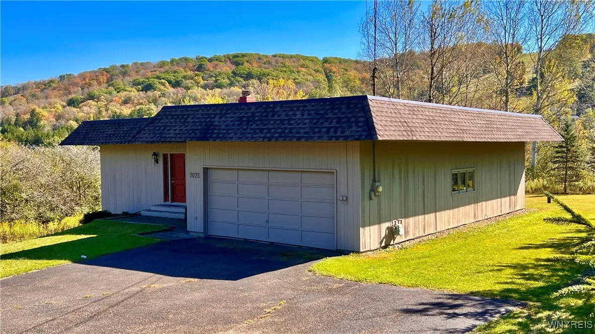 7025 Nys Route 242, Mansfield, New York 14731, Mansfield, New York 14731, 4 Bedrooms Bedrooms, 7 Rooms Rooms,1 BathroomBathrooms,Residential,For Sale,7025 Nys Route 242, Mansfield, New York 14731,0,B1589047