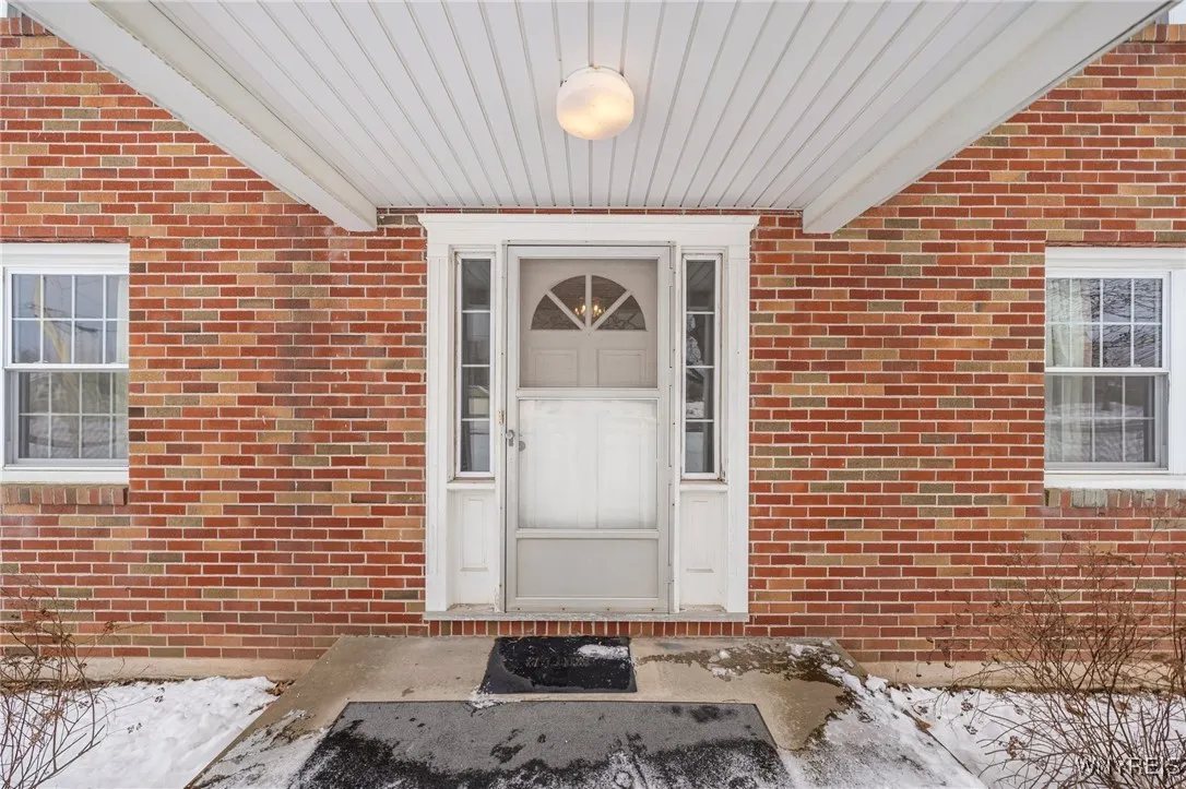 38 Lake Avenue, Yates, New York 14098, Yates, New York 14098, 5 Bedrooms Bedrooms, 10 Rooms Rooms,2 BathroomsBathrooms,Residential,Closed,38 Lake Avenue, Yates, New York 14098,0,B1588997