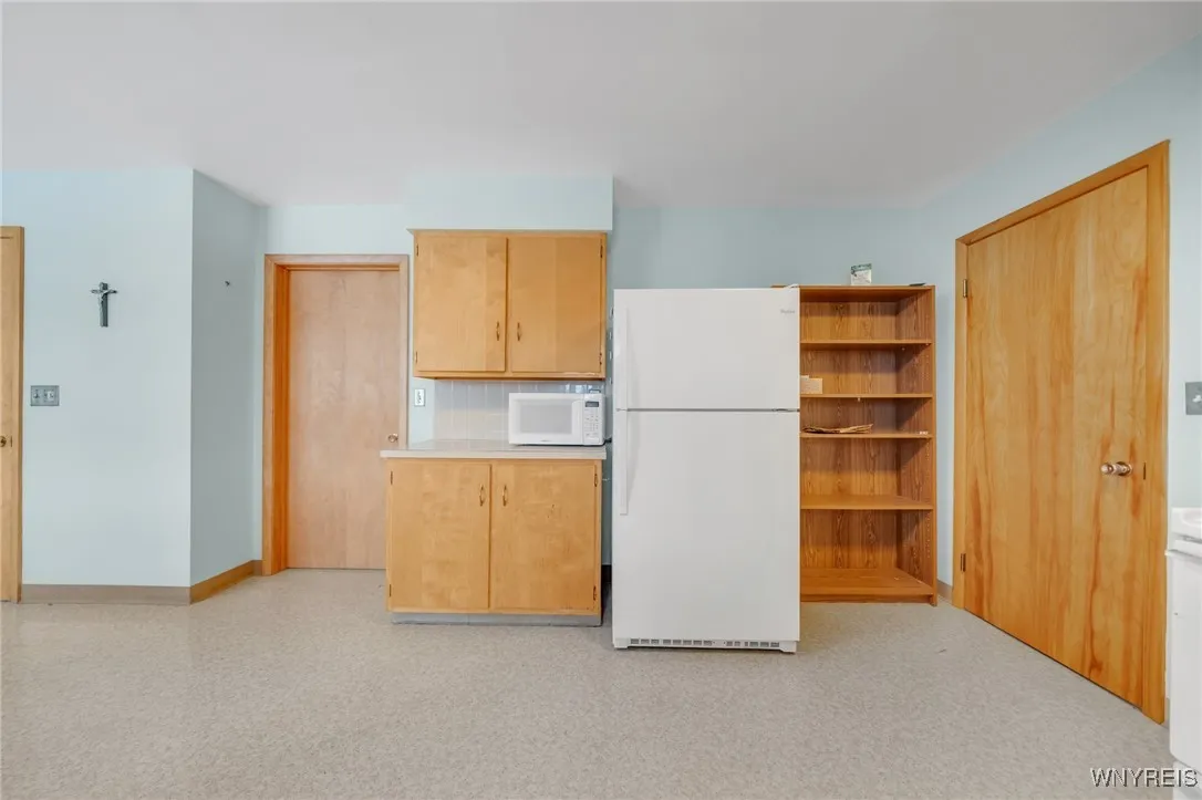 38 Lake Avenue, Yates, New York 14098, Yates, New York 14098, 5 Bedrooms Bedrooms, 10 Rooms Rooms,2 BathroomsBathrooms,Residential,Closed,38 Lake Avenue, Yates, New York 14098,0,B1588997