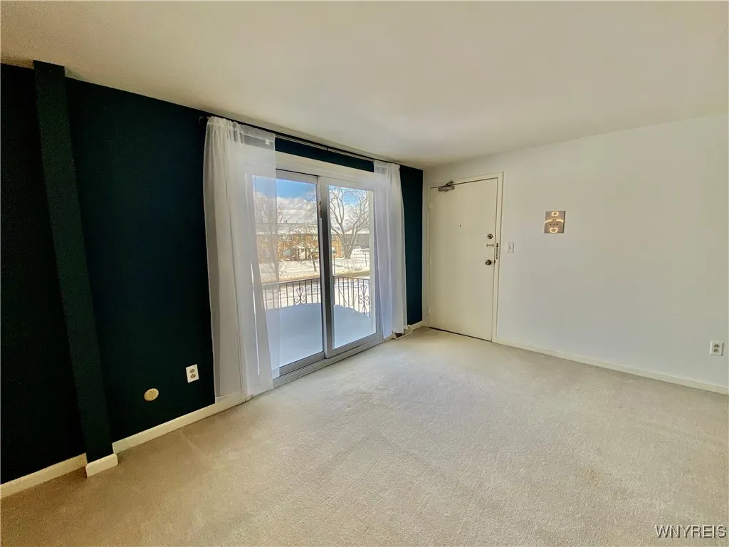 140 Old Lyme Drive 8, Amherst, New York 14221, Amherst, New York 14221, 2 Bedrooms Bedrooms, 5 Rooms Rooms,2 BathroomsBathrooms,Residential,Closed,140 Old Lyme Drive 8, Amherst, New York 14221,0,B1589118