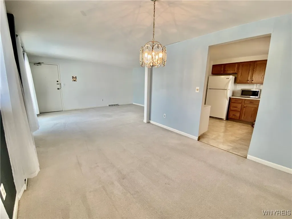 140 Old Lyme Drive 8, Amherst, New York 14221, Amherst, New York 14221, 2 Bedrooms Bedrooms, 5 Rooms Rooms,2 BathroomsBathrooms,Residential,Closed,140 Old Lyme Drive 8, Amherst, New York 14221,0,B1589118