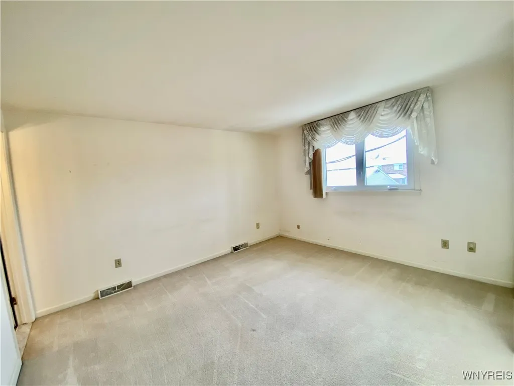 140 Old Lyme Drive 8, Amherst, New York 14221, Amherst, New York 14221, 2 Bedrooms Bedrooms, 5 Rooms Rooms,2 BathroomsBathrooms,Residential,Closed,140 Old Lyme Drive 8, Amherst, New York 14221,0,B1589118