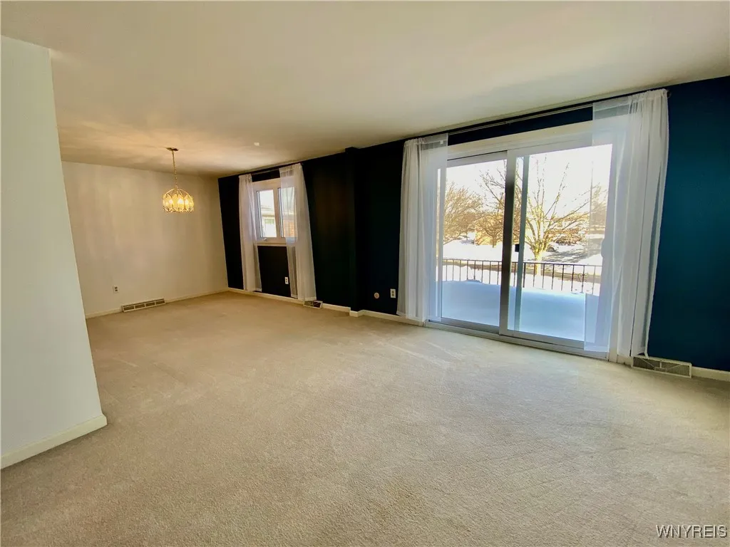 140 Old Lyme Drive 8, Amherst, New York 14221, Amherst, New York 14221, 2 Bedrooms Bedrooms, 5 Rooms Rooms,2 BathroomsBathrooms,Residential,Closed,140 Old Lyme Drive 8, Amherst, New York 14221,0,B1589118