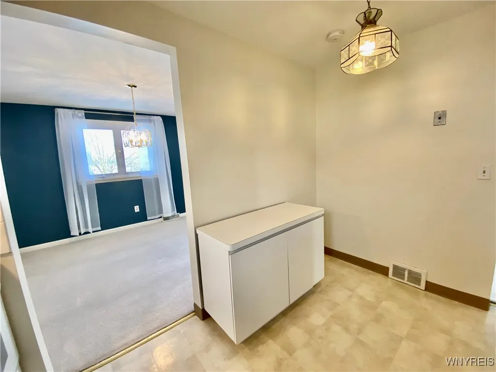 140 Old Lyme Drive 8, Amherst, New York 14221, Amherst, New York 14221, 2 Bedrooms Bedrooms, 5 Rooms Rooms,2 BathroomsBathrooms,Residential,Closed,140 Old Lyme Drive 8, Amherst, New York 14221,0,B1589118