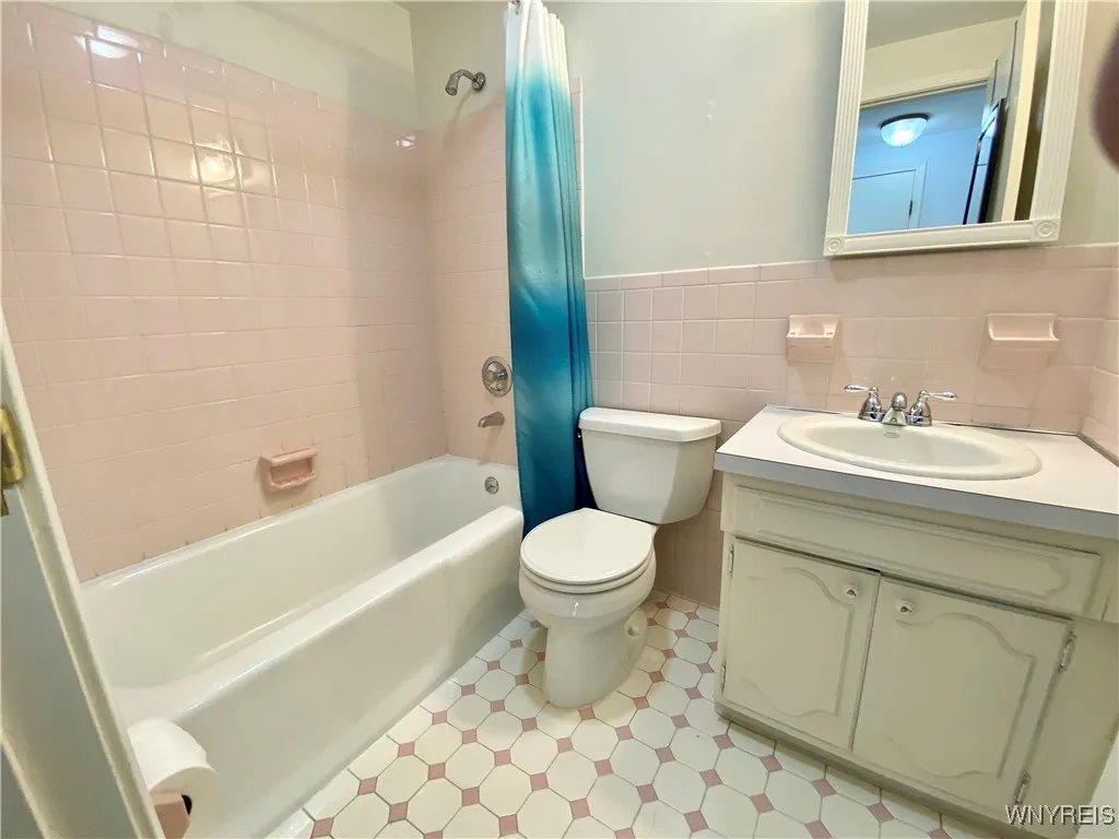 140 Old Lyme Drive 8, Amherst, New York 14221, Amherst, New York 14221, 2 Bedrooms Bedrooms, 5 Rooms Rooms,2 BathroomsBathrooms,Residential,Closed,140 Old Lyme Drive 8, Amherst, New York 14221,0,B1589118