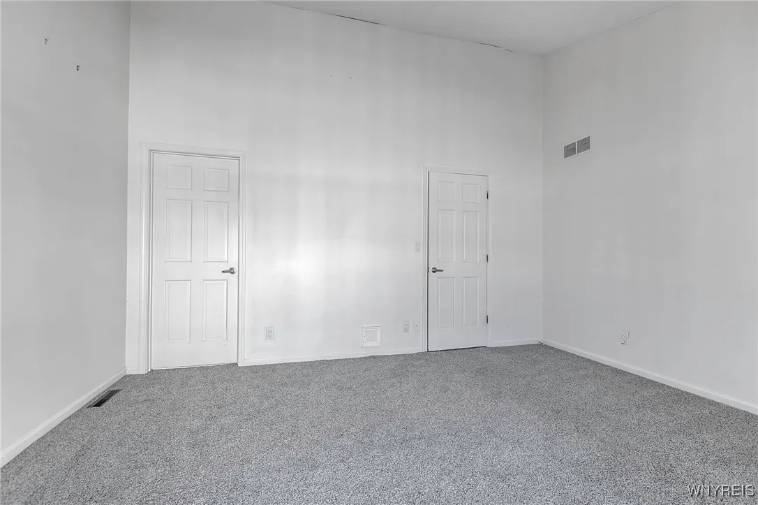 402 Lakefront Boulevard, Buffalo, New York 14202, Buffalo, New York 14202, 2 Bedrooms Bedrooms, 5 Rooms Rooms,2 BathroomsBathrooms,Residential,Closed,402 Lakefront Boulevard, Buffalo, New York 14202,0,B1588699