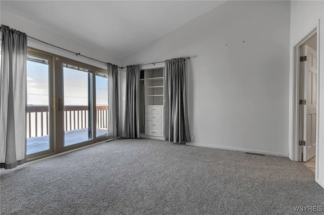 402 Lakefront Boulevard, Buffalo, New York 14202, Buffalo, New York 14202, 2 Bedrooms Bedrooms, 5 Rooms Rooms,2 BathroomsBathrooms,Residential,Closed,402 Lakefront Boulevard, Buffalo, New York 14202,0,B1588699