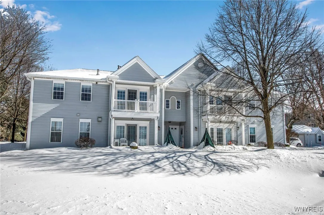 2755 North Forest Road B, Amherst, New York 14068, Amherst, New York 14068, 2 Bedrooms Bedrooms, 4 Rooms Rooms,2 BathroomsBathrooms,Residential,Closed,2755 North Forest Road B, Amherst, New York 14068,0,B1589087