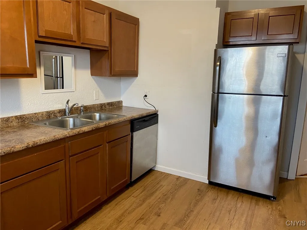 320 Westmoreland Avenue, Syracuse, New York 13210, Syracuse, New York 13210, 6 Bedrooms Bedrooms, ,2 BathroomsBathrooms,Residential,Closed,320 Westmoreland Avenue, Syracuse, New York 13210,0,S1589327