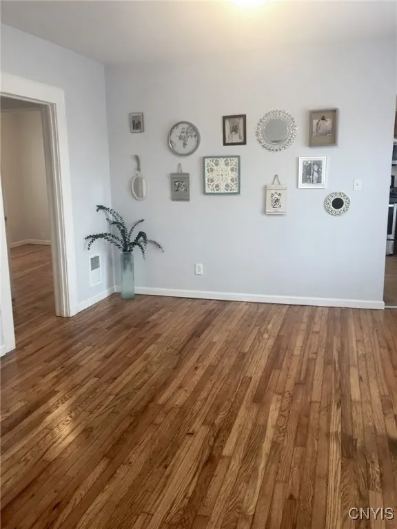 320 Westmoreland Avenue, Syracuse, New York 13210, Syracuse, New York 13210, 6 Bedrooms Bedrooms, ,2 BathroomsBathrooms,Residential,Closed,320 Westmoreland Avenue, Syracuse, New York 13210,0,S1589327