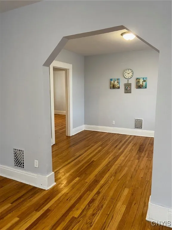 320 Westmoreland Avenue, Syracuse, New York 13210, Syracuse, New York 13210, 6 Bedrooms Bedrooms, ,2 BathroomsBathrooms,Residential,Closed,320 Westmoreland Avenue, Syracuse, New York 13210,0,S1589327