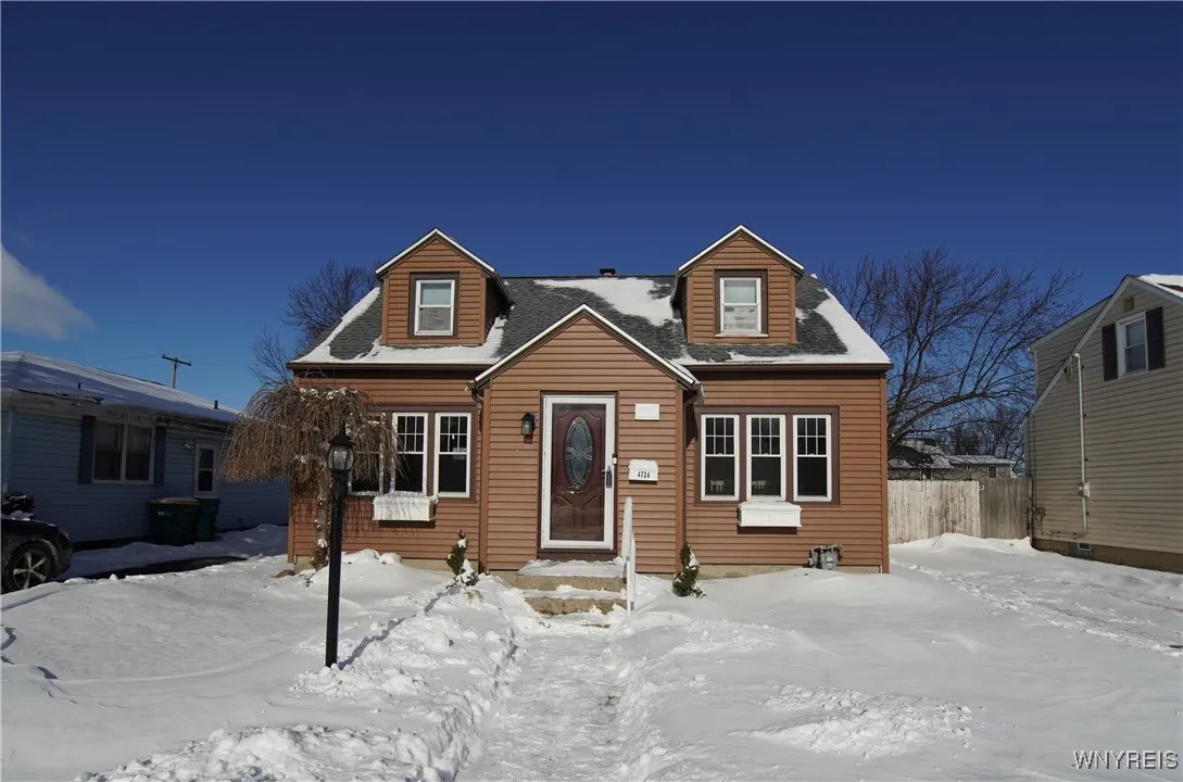 4724 Morgan Parkway, Hamburg, New York 14075, Hamburg, New York 14075, 2 Bedrooms Bedrooms, 6 Rooms Rooms,1 BathroomBathrooms,Residential,Closed,4724 Morgan Parkway, Hamburg, New York 14075,0,B1587855