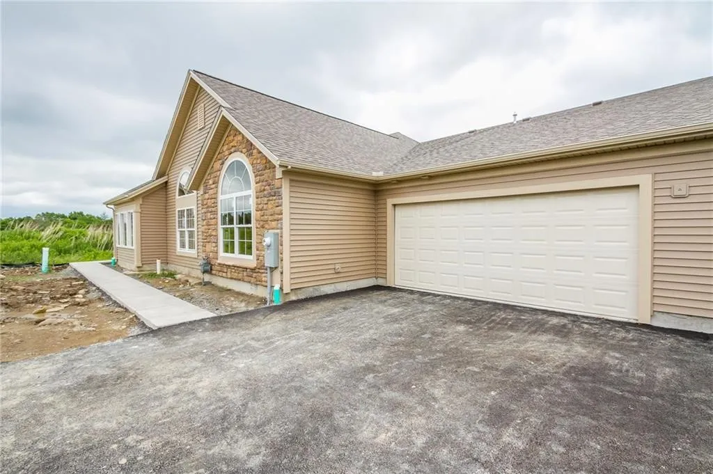 5134 Cheshire Glen Road 240a, Canandaigua Town, Ne, Canandaigua Town, New York 14424, 2 Bedrooms Bedrooms, 7 Rooms Rooms,2 BathroomsBathrooms,Residential,Closed,5134 Cheshire Glen Road 240a, Canandaigua Town, Ne,0,R1589350