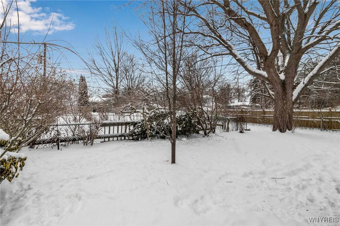 53 Ayrault Drive, Amherst, New York 14228, Amherst, New York 14228, 3 Bedrooms Bedrooms, 7 Rooms Rooms,1 BathroomBathrooms,Residential,Closed,53 Ayrault Drive, Amherst, New York 14228,0,B1589249