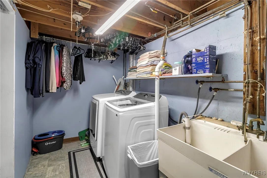 53 Ayrault Drive, Amherst, New York 14228, Amherst, New York 14228, 3 Bedrooms Bedrooms, 7 Rooms Rooms,1 BathroomBathrooms,Residential,Closed,53 Ayrault Drive, Amherst, New York 14228,0,B1589249