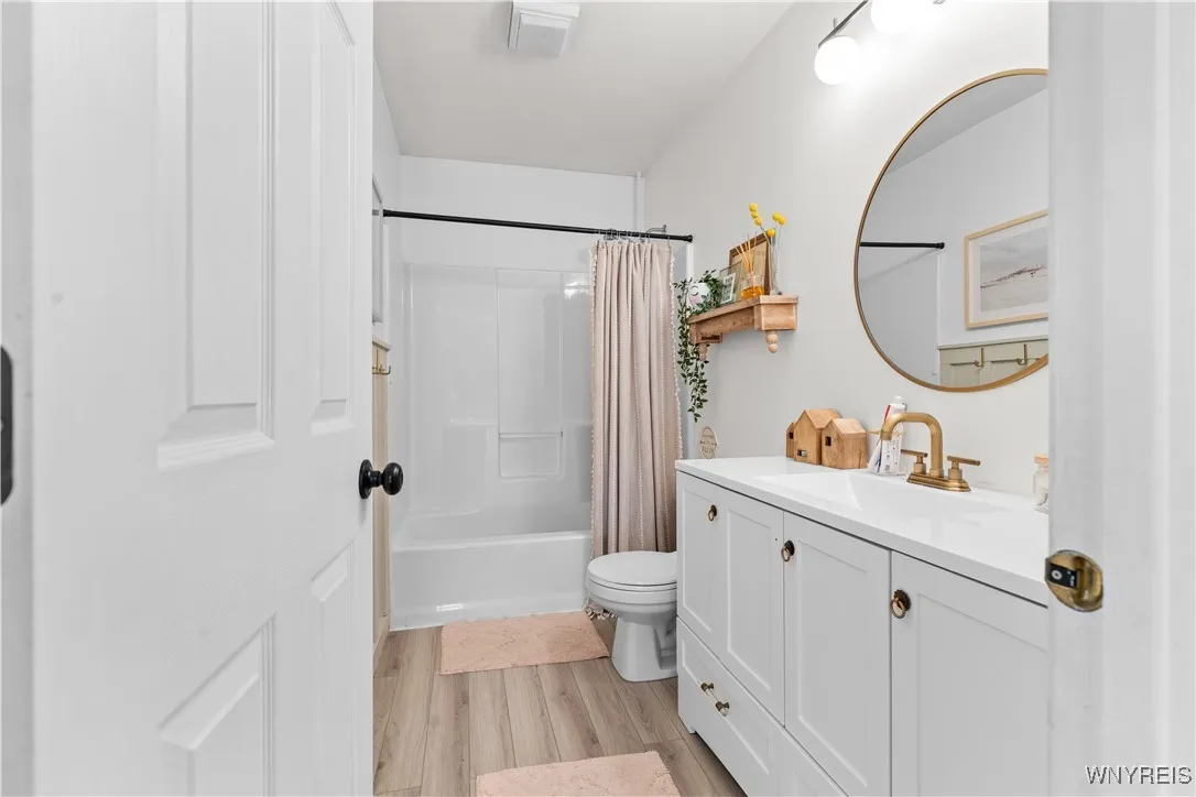 Upstairs Bathroom
