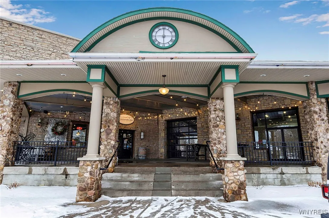 638 Lake Street, Wilson, New York 14172, Wilson, New York 14172, ,Commercial Sale,For Sale,638 Lake Street, Wilson, New York 14172,B1589221