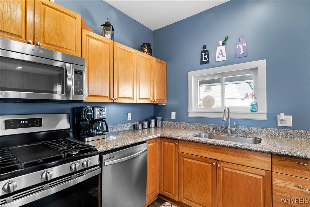 647 Mckinley Parkway, Buffalo, New York 14220, Buffalo, New York 14220, 4 Bedrooms Bedrooms, 7 Rooms Rooms,1 BathroomBathrooms,Residential,Closed,647 Mckinley Parkway, Buffalo, New York 14220,0,B1588265
