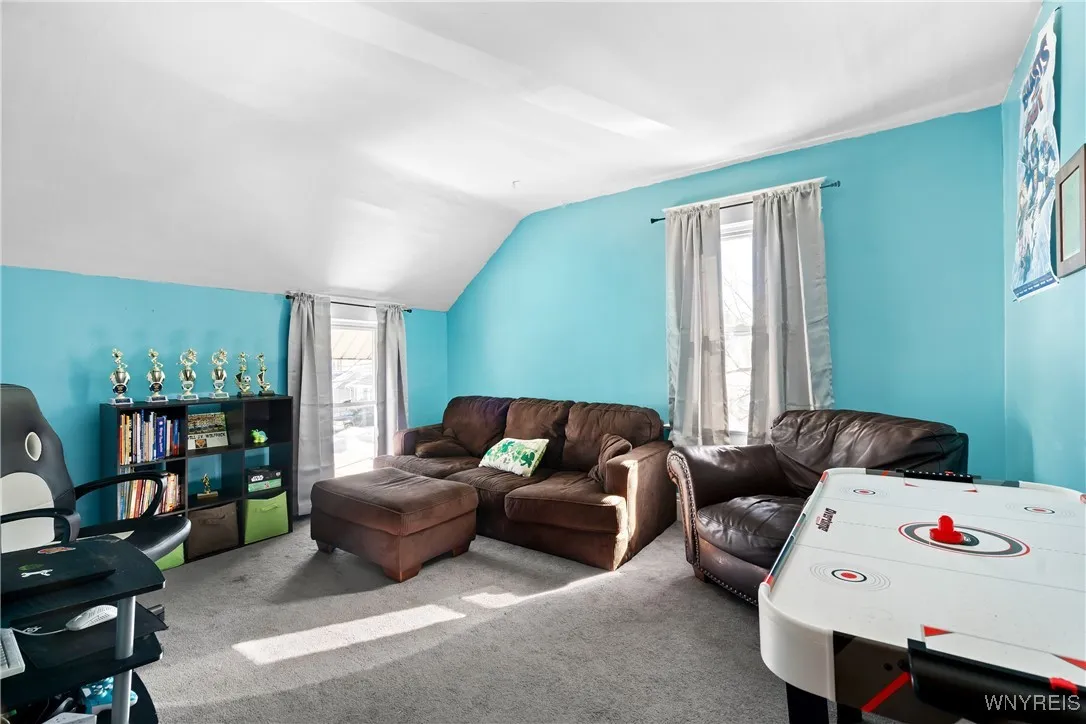 647 Mckinley Parkway, Buffalo, New York 14220, Buffalo, New York 14220, 4 Bedrooms Bedrooms, 7 Rooms Rooms,1 BathroomBathrooms,Residential,Closed,647 Mckinley Parkway, Buffalo, New York 14220,0,B1588265