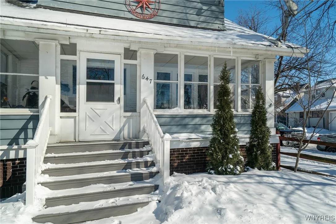 647 Mckinley Parkway, Buffalo, New York 14220, Buffalo, New York 14220, 4 Bedrooms Bedrooms, 7 Rooms Rooms,1 BathroomBathrooms,Residential,Closed,647 Mckinley Parkway, Buffalo, New York 14220,0,B1588265