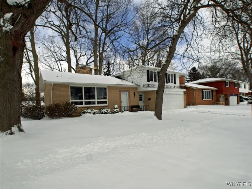 136 Rosewood Drive, West Seneca, New York 14224, West Seneca, New York 14224, 3 Bedrooms Bedrooms, 8 Rooms Rooms,1 BathroomBathrooms,Residential,Closed,136 Rosewood Drive, West Seneca, New York 14224,0,B1589279