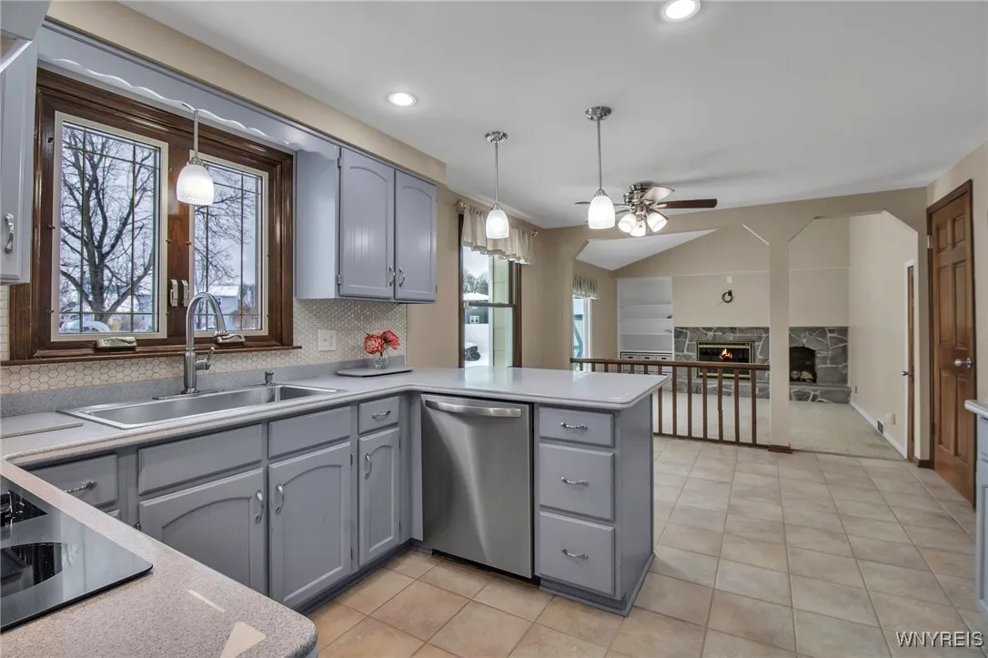 1850 Huth Road, Grand Island, New York 14072, Grand Island, New York 14072, 3 Bedrooms Bedrooms, 7 Rooms Rooms,1 BathroomBathrooms,Residential,Closed,1850 Huth Road, Grand Island, New York 14072,0,B1589382