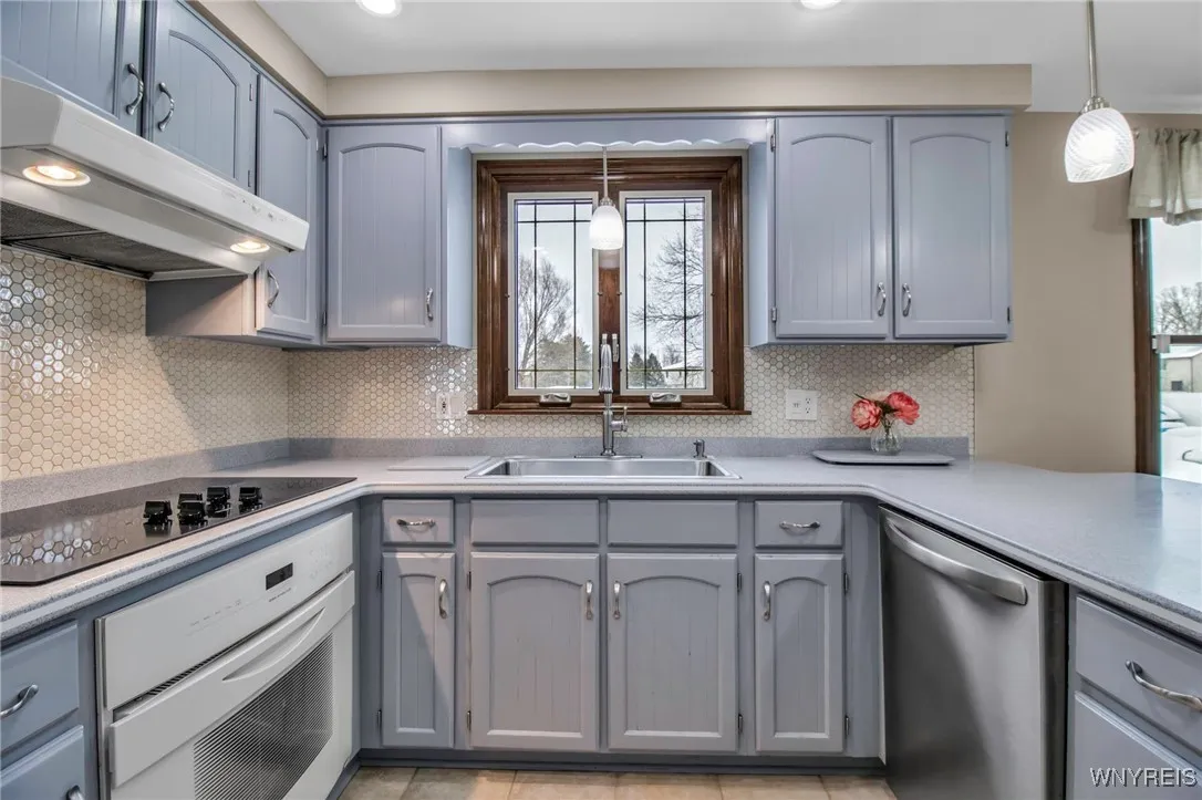 1850 Huth Road, Grand Island, New York 14072, Grand Island, New York 14072, 3 Bedrooms Bedrooms, 7 Rooms Rooms,1 BathroomBathrooms,Residential,Closed,1850 Huth Road, Grand Island, New York 14072,0,B1589382