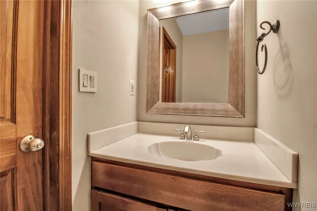 1/2 bath