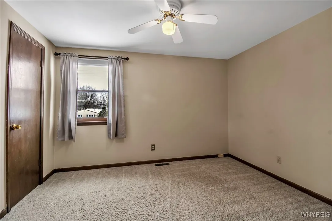 1850 Huth Road, Grand Island, New York 14072, Grand Island, New York 14072, 3 Bedrooms Bedrooms, 7 Rooms Rooms,1 BathroomBathrooms,Residential,Closed,1850 Huth Road, Grand Island, New York 14072,0,B1589382