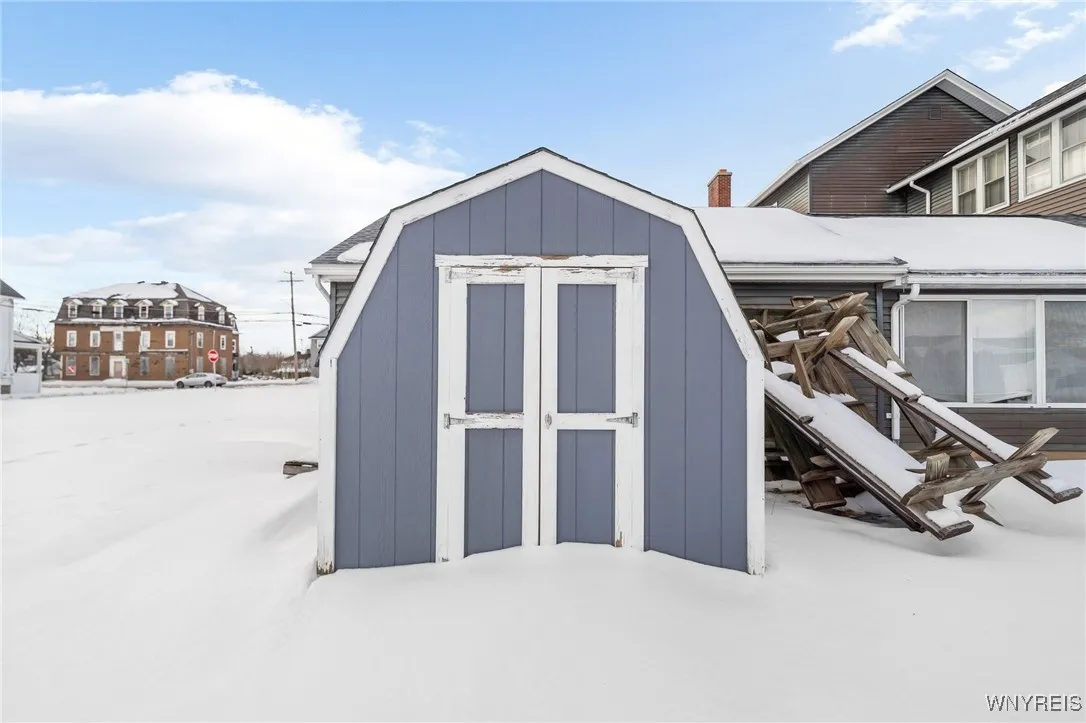 23 Vernon Street, Royalton, New York 14105, Royalton, New York 14105, 6 Bedrooms Bedrooms, 10 Rooms Rooms,3 BathroomsBathrooms,Residential,Closed,23 Vernon Street, Royalton, New York 14105,0,B1587622