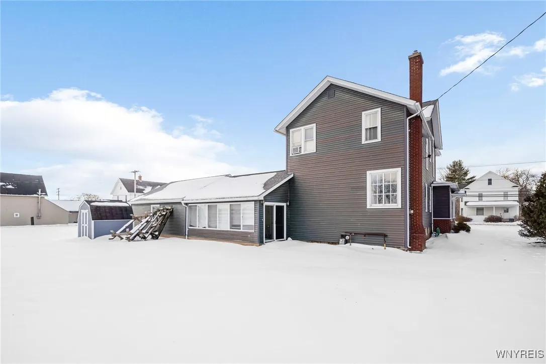 23 Vernon Street, Royalton, New York 14105, Royalton, New York 14105, 6 Bedrooms Bedrooms, 10 Rooms Rooms,3 BathroomsBathrooms,Residential,Closed,23 Vernon Street, Royalton, New York 14105,0,B1587622