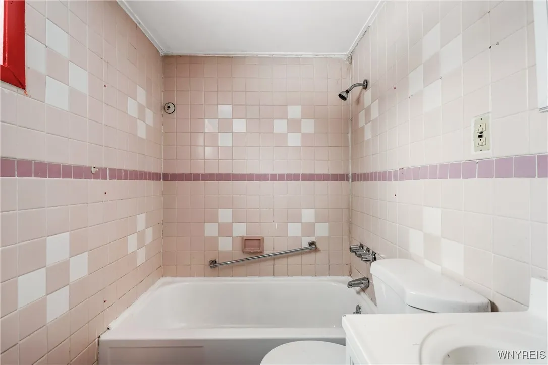 868 Northland Avenue, Buffalo, New York 14215, Buffalo, New York 14215, 4 Bedrooms Bedrooms, ,2 BathroomsBathrooms,Residential,Closed,868 Northland Avenue, Buffalo, New York 14215,0,B1589704