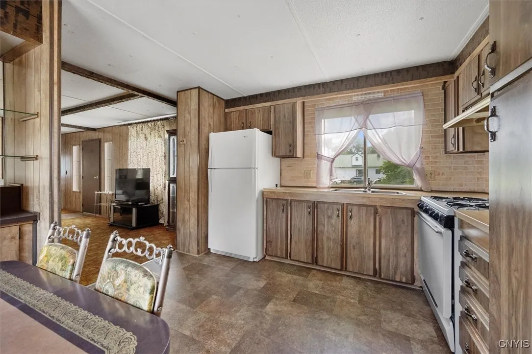 8460 Old River Road, Marcy, New York 13403, Marcy, New York 13403, 3 Bedrooms Bedrooms, 7 Rooms Rooms,1 BathroomBathrooms,Residential,For Sale,8460 Old River Road, Marcy, New York 13403,0,S1587626