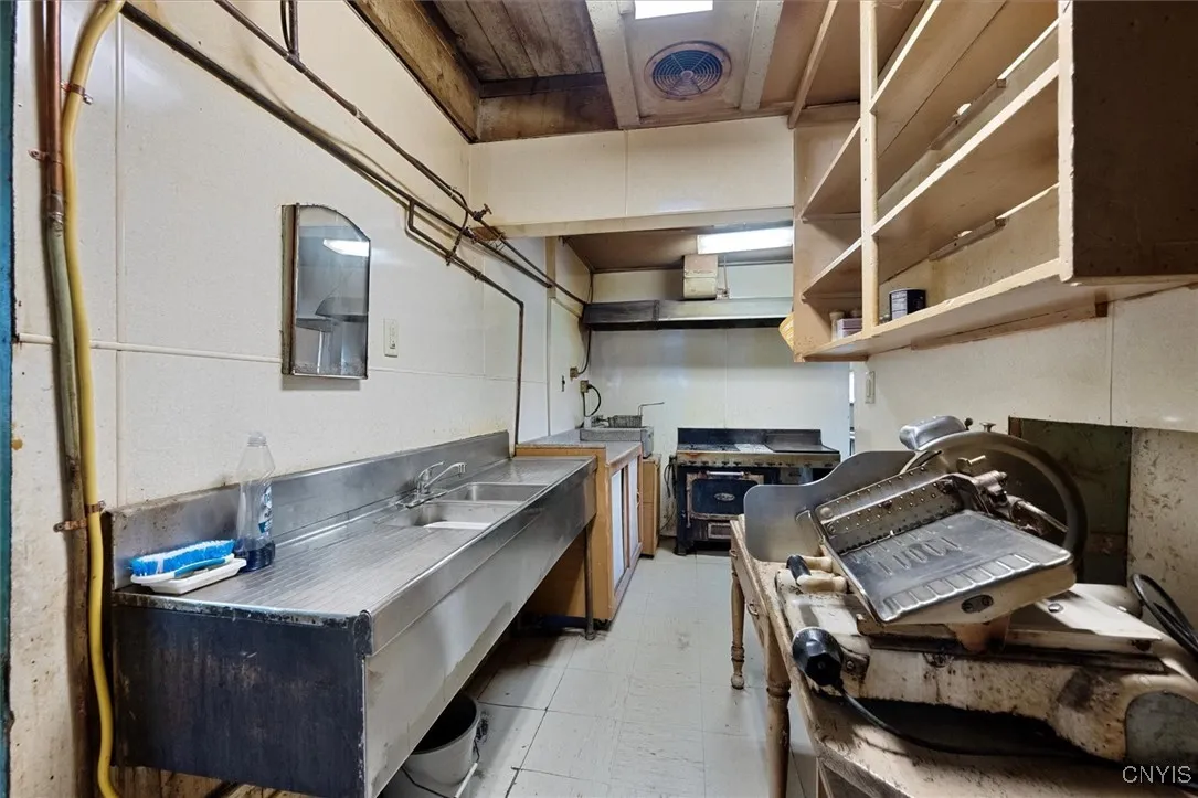 8460 Old River Road, Marcy, New York 13403, Marcy, New York 13403, 3 Bedrooms Bedrooms, 7 Rooms Rooms,1 BathroomBathrooms,Residential,For Sale,8460 Old River Road, Marcy, New York 13403,0,S1587626