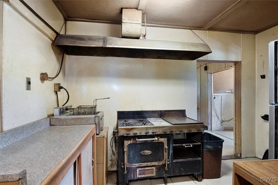 8460 Old River Road, Marcy, New York 13403, Marcy, New York 13403, 3 Bedrooms Bedrooms, 7 Rooms Rooms,1 BathroomBathrooms,Residential,For Sale,8460 Old River Road, Marcy, New York 13403,0,S1587626