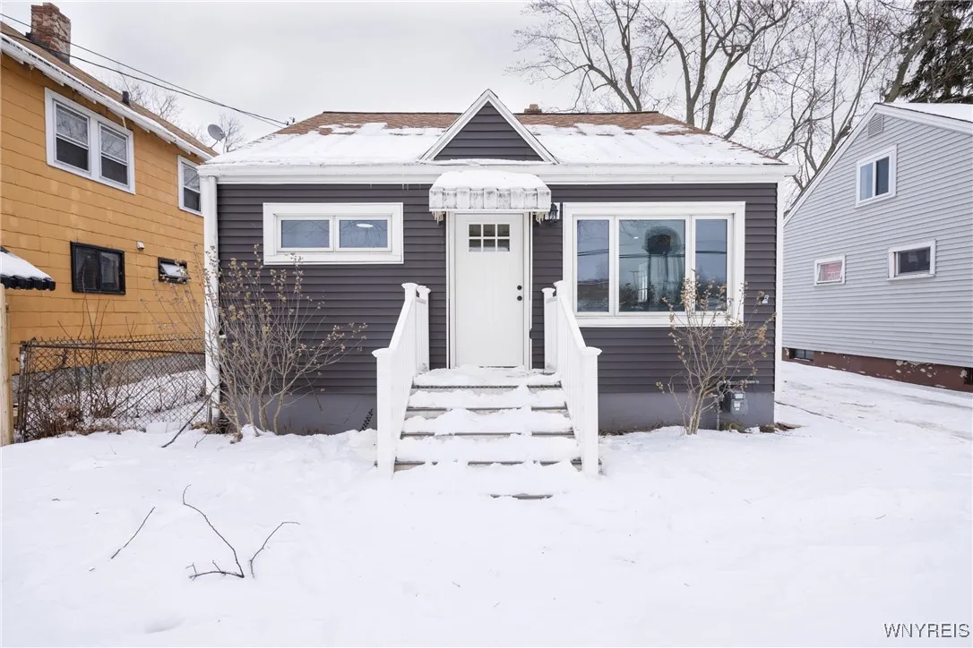 157 Clarence Avenue, Buffalo, New York 14215, Buffalo, New York 14215, 3 Bedrooms Bedrooms, 5 Rooms Rooms,1 BathroomBathrooms,Residential,Closed,157 Clarence Avenue, Buffalo, New York 14215,0,B1589161