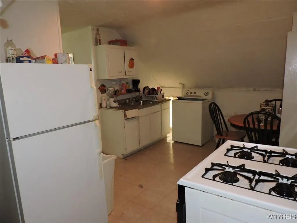 937 Niagara Street, Buffalo, New York 14213, Buffalo, New York 14213, 5 Bedrooms Bedrooms, ,Multi Family,Closed,937 Niagara Street, Buffalo, New York 14213,0,B1589500