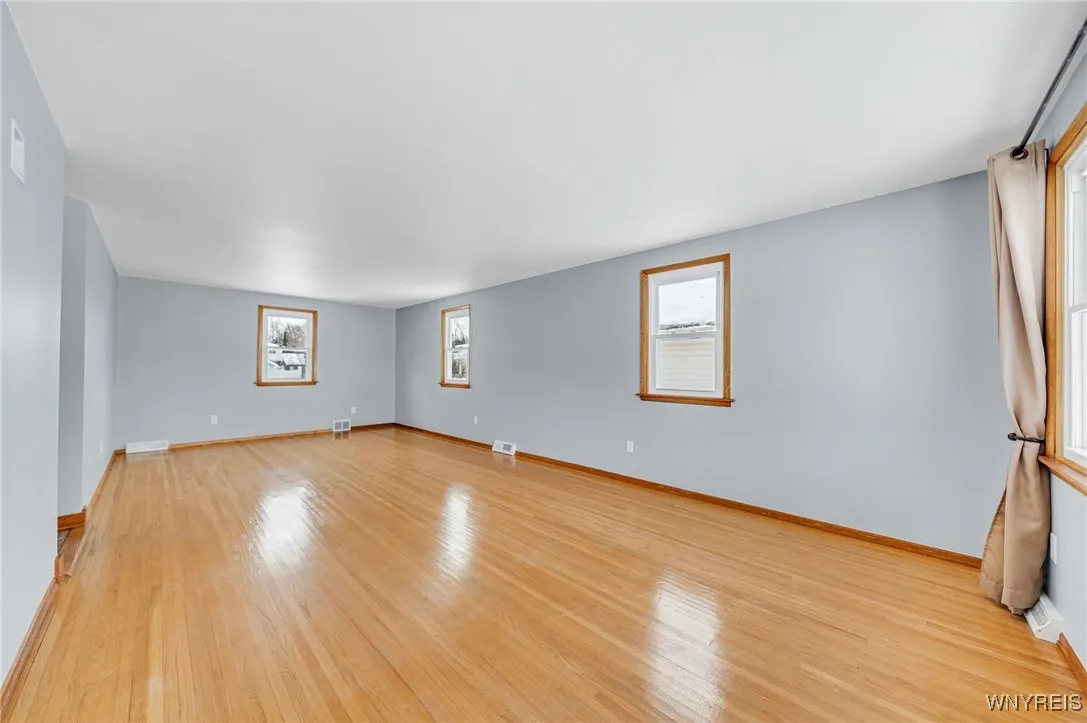 5055 Richmond Avenue, Hamburg, New York 14219, Hamburg, New York 14219, 3 Bedrooms Bedrooms, 6 Rooms Rooms,1 BathroomBathrooms,Residential,Closed,5055 Richmond Avenue, Hamburg, New York 14219,0,B1589612