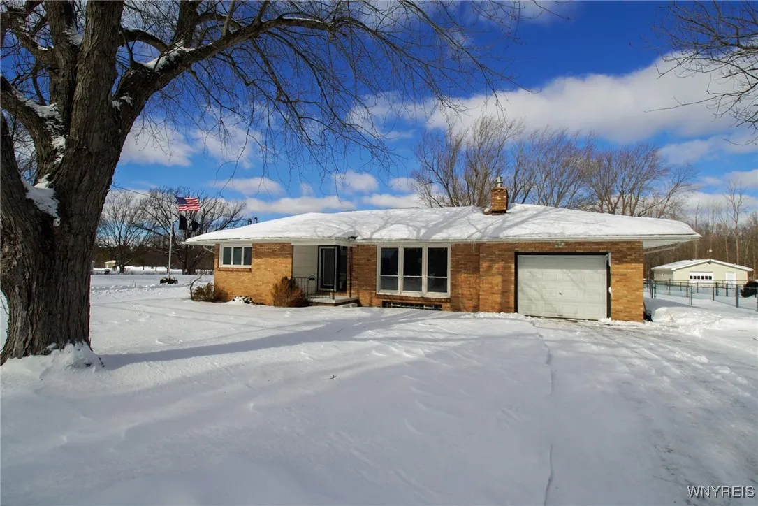 7408 Michael Road, Orchard Park, New York 14127, Orchard Park, New York 14127, 3 Bedrooms Bedrooms, 5 Rooms Rooms,1 BathroomBathrooms,Residential,Closed,7408 Michael Road, Orchard Park, New York 14127,0,B1589735