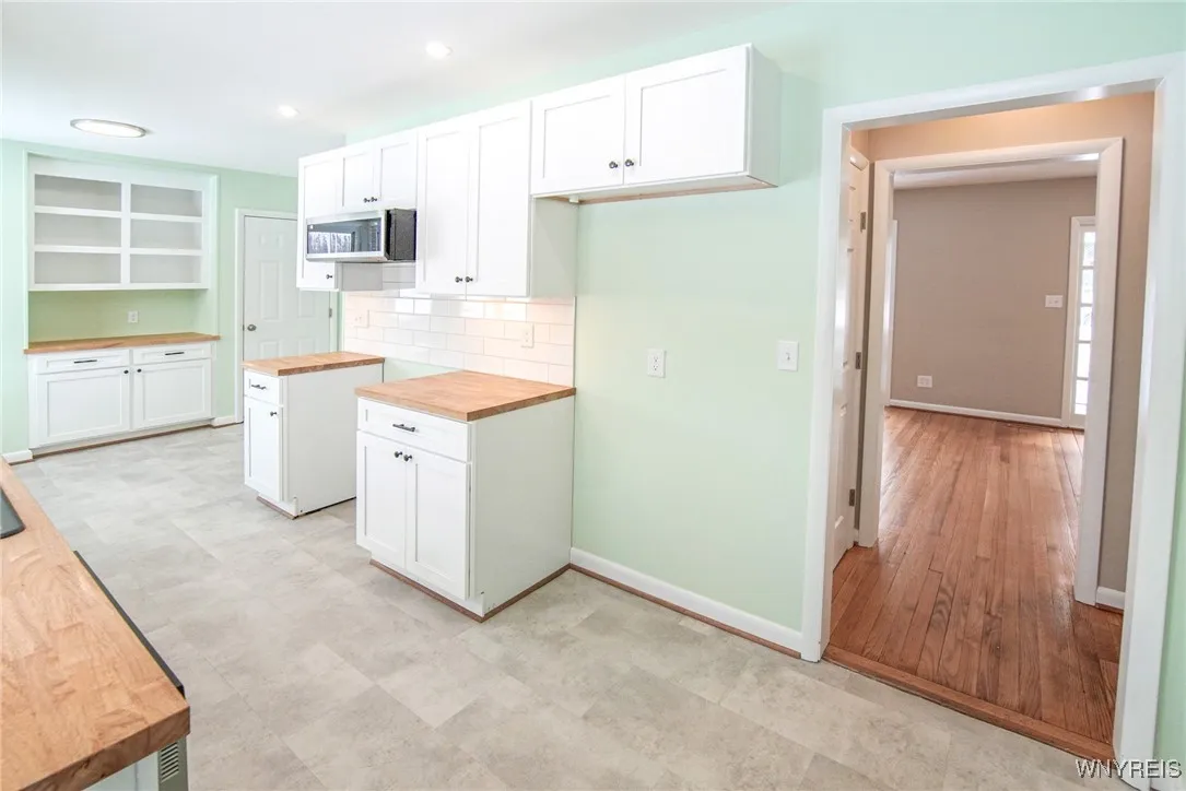 7408 Michael Road, Orchard Park, New York 14127, Orchard Park, New York 14127, 3 Bedrooms Bedrooms, 5 Rooms Rooms,1 BathroomBathrooms,Residential,Closed,7408 Michael Road, Orchard Park, New York 14127,0,B1589735